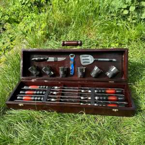 Набір шампурів у дерев'яному кейсі з 15 предметів