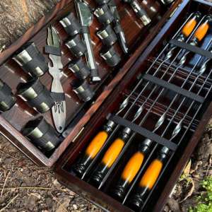 Набір шампурів у дерев'яному кейсі з 28 предметів