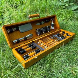 Набір шампурів у дерев'яному кейсі з 16 предметів