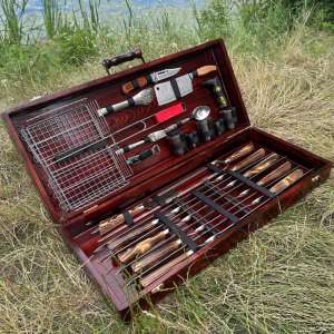 Набір шампурів у дерев'яному кейсі з 48 предметів