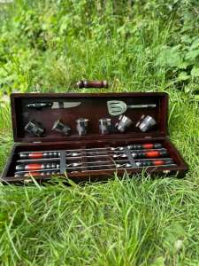 Набір шампурів у дерев'яному кейсі з 14 предметів