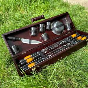 Набір шампурів у дерев'яному кейсі з 19 предметів