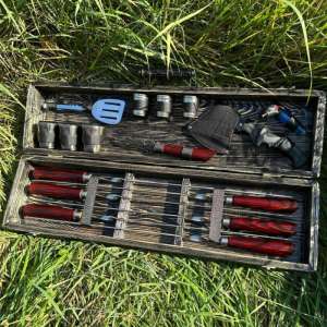 Набір шампурів у дерев'яному кейсі з 22 предметів