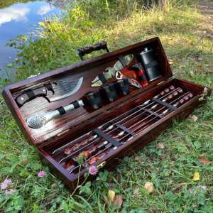 Набір шампурів у дерев'яному кейсі з 18 предметів