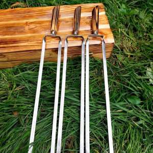 Подвійний шампур для ідеального приготування птиці та овочів!