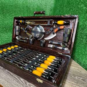 Набір шампурів у дерев'яному кейсі з 77 предметів