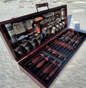 Набір шампурів у дерев'яному кейсі з 48 предметів