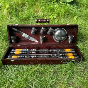 Набір шампурів у дерев'яному кейсі з 19 предметів