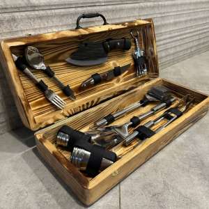 Набір для барбекю у дерев'яному кейсі з 30 предметів