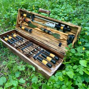 Набір шампурів у дерев'яному кейсі з 17 предметів