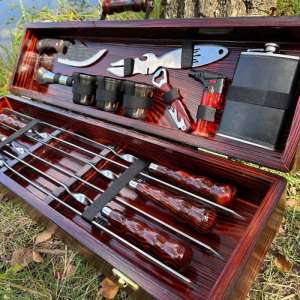 Набір шампурів у дерев'яному кейсі з 18 предметів
