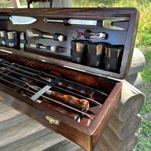 Набір шампурів у дерев'яному кейсі з 23 предметів