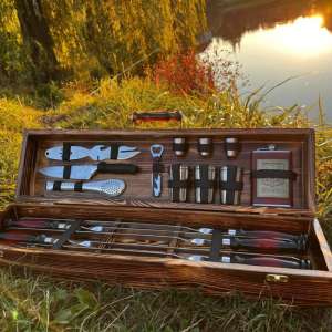 Набір шампурів у дерев'яному кейсі з 23 предметів