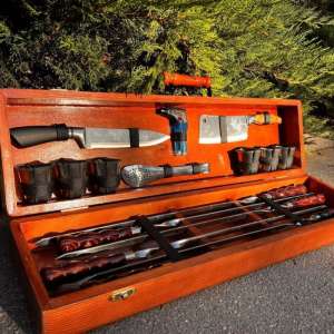 Набір шампурів у дерев'яному кейсі з 16 предметів