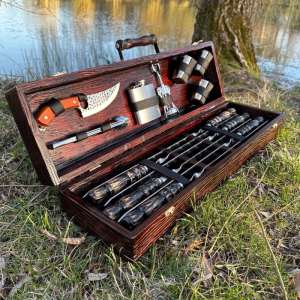 Набір шампурів у дерев'яному кейсі з 16 предметів