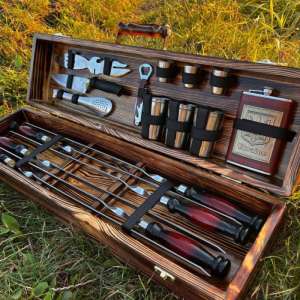 Набір шампурів у дерев'яному кейсі з 23 предметів