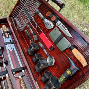 Набір шампурів у дерев'яному кейсі з 48 предметів