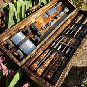 Набір шампурів у дерев'яному кейсі з 17 предметів