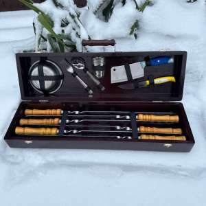 Набір шампурів у дерев'яному кейсі з 32 предметів