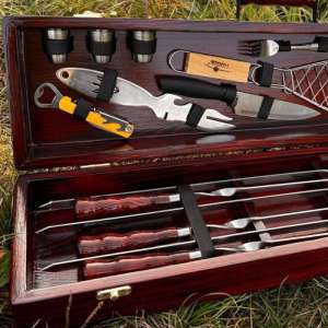 Набір шампурів у дерев'яному кейсі з 28 предметів