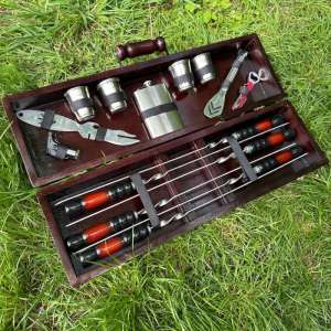 Набір шампурів у дерев'яному кейсі з 17 предметів