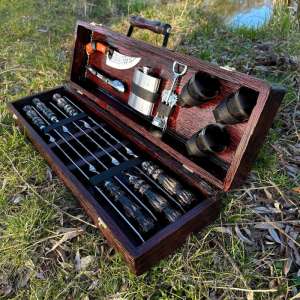 Набір шампурів у дерев'яному кейсі з 16 предметів