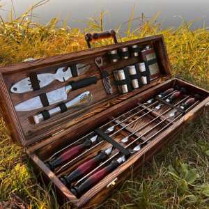 Набір шампурів у дерев'яному кейсі з 23 предметів