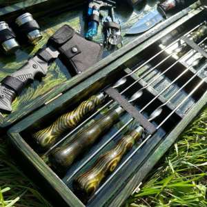 Набір шампурів у дерев'яному кейсі з 22 предметів