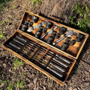 Набір шампурів у дерев'яному кейсі з 27 предметів