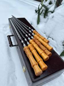 Набір шампурів у дерев'яному кейсі з 32 предметів